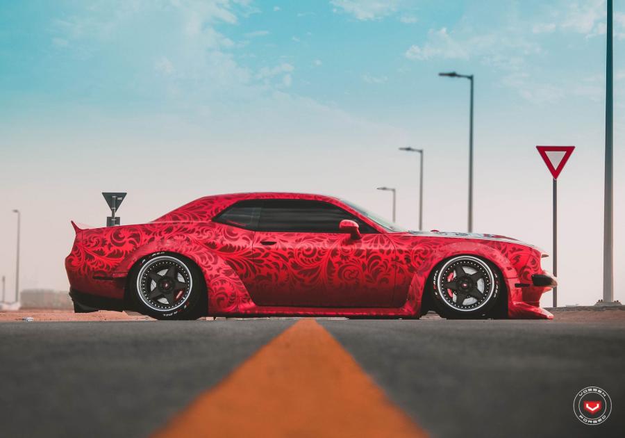  Dodge Challenger SRT Hellcat by Clinched on Vossen Wheels (ERA-2) 2019 года  (фото 3 из 13)